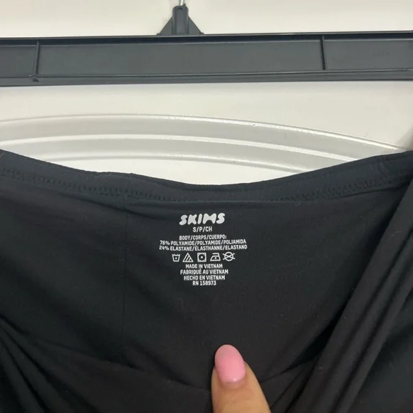 Skims Fits Everybody Maxi Skirt - Picture 5 of 7